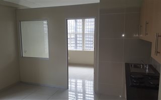 Bachelor apartment in Boksburg Central