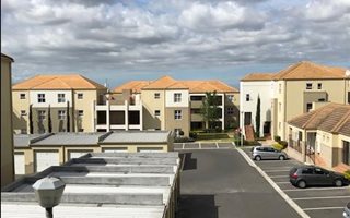 2 Bedroom Apartment in Vredekloof Heights