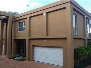 5 Bed House in Waterkloof Park