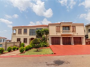 5 Bed House in Magaliesberg Country Estate