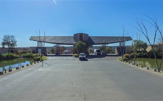552 m² Land available in Waterfall Estate
