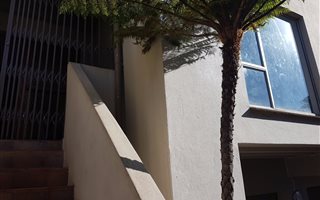 4 Bedroom House in Arboretum