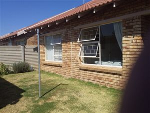 3 Bed Townhouse in Quaggafontein