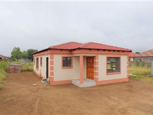 3 Bed House in Vanderbijlpark CE7