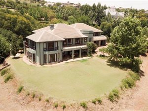6 Bedroom House in Cornwall Hill