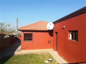 3 Bed House in Clayville