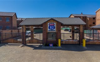 2 Bedroom Apartment in Winchester Hills