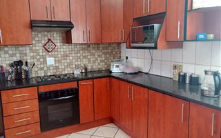 3 Bedroom House in Aerorand
