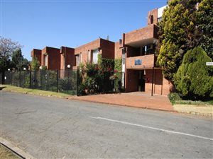 3 Bed Duplex in Malvern East