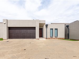 4 Bed Townhouse in Summerset