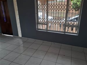4 Bed House in Asherville