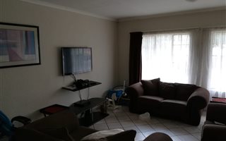 2 Bedroom Flat in Ravensklip