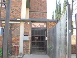 2 Bed Apartment in Sunnyside