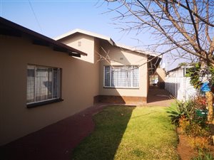 3 Bed House in East Lynne