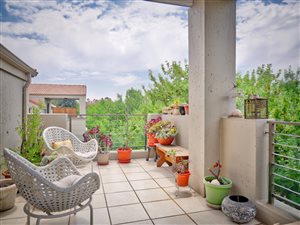 1 Bed Apartment in Paulshof