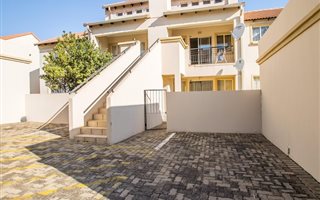 2 Bedroom House in Country View