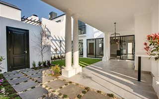 3 Bedroom Duplex in Hyde Park