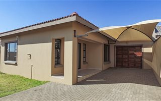 3 Bedroom Townhouse in Minerva Gardens