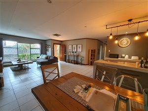 3 Bed House in Roylglen Gardens