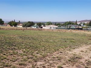 8814 m² Land available in Tulisa Park