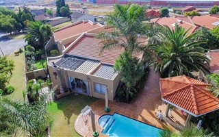 4 Bedroom House in Alberton
