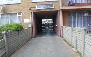 Bachelor apartment in Vereeniging Central