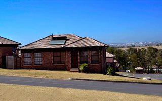 2 Bedroom House in Olievenhoutbos