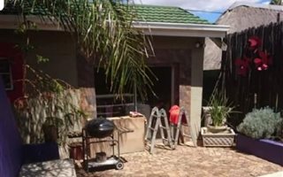 2 Bedroom House in Elandia
