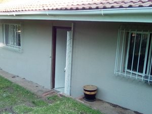 1 Bed Garden Cottage in Hillcrest Central