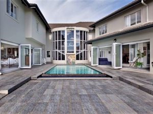 5 Bed Townhouse in Kirtlington Park