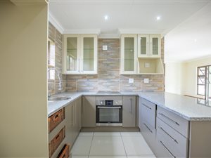 3 Bed House in Boardwalk