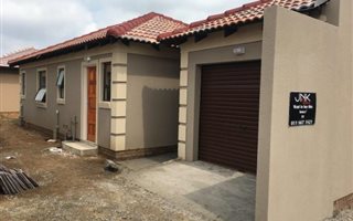 3 Bedroom House in Vanderbijlpark Central