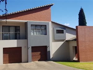 4 Bedroom House in Mooikloof Gardens