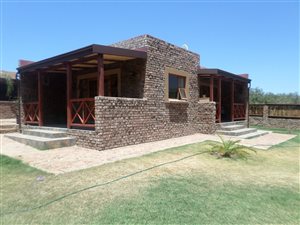 8 ha Farm in Oudtshoorn