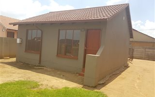 2 Bedroom House in Tsakane