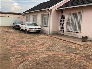 3 Bed House in Geluksdal