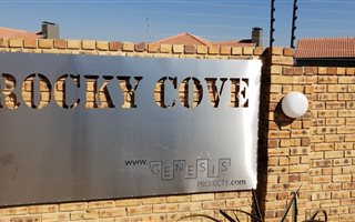 2 Bedroom Apartment in Wilgeheuwel