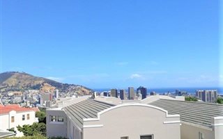 3 Bedroom Apartment in Vredehoek