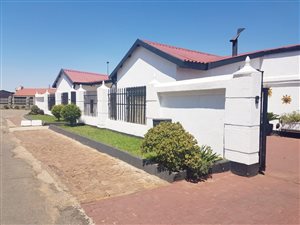 4 Bed House in Reiger Park
