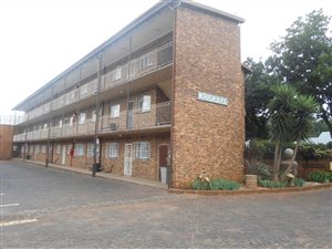 3 Bedroom Apartment in Berton Park