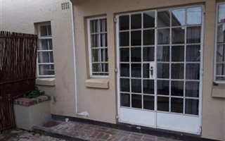 1 Bedroom Garden Cottage in Orange Grove