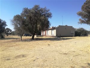 463.2 ha Farm in Deneysville