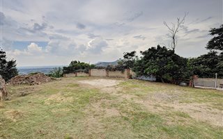 939 m² Land available in Florida Hills