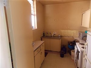 2 Bed Flat in Hillbrow