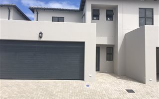 3 Bedroom House in Parklands North