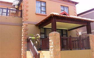 3 Bedroom Townhouse in Birdwood