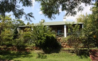 6 Bedroom House in Waterval Boven