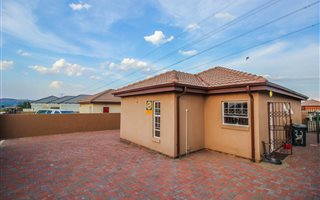 2 Bedroom House in Kirkney