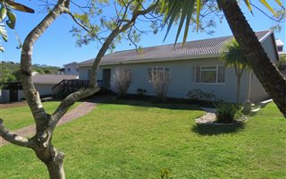 4 Bedroom House in Robberg