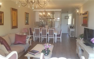 3 Bedroom Apartment in Melrose